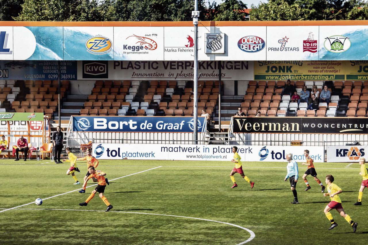 VoetbalTV hing als proef camera’s op bij RKAV Volendam.