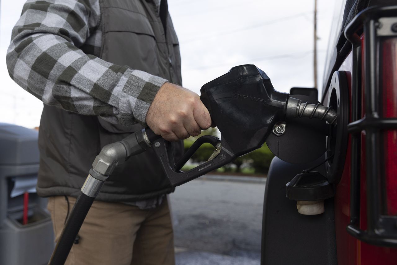 De prijs van energie, inclusief motorbrandstoffen, blijft stijgen.