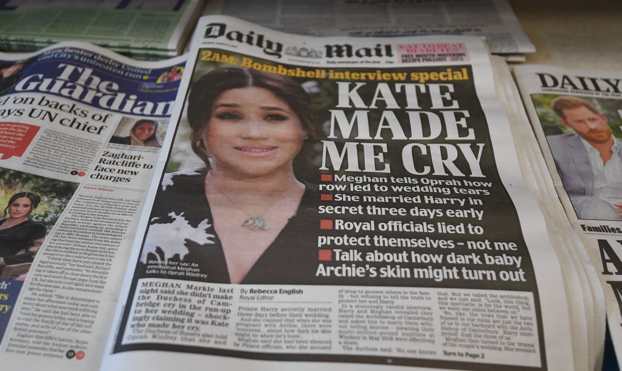 Meghan Markle op de voorpagina van de Daily Mail. Markle’s man prins Harry klaagt met andere bekende Britten de tabloid aan wegens privacyschendingen.