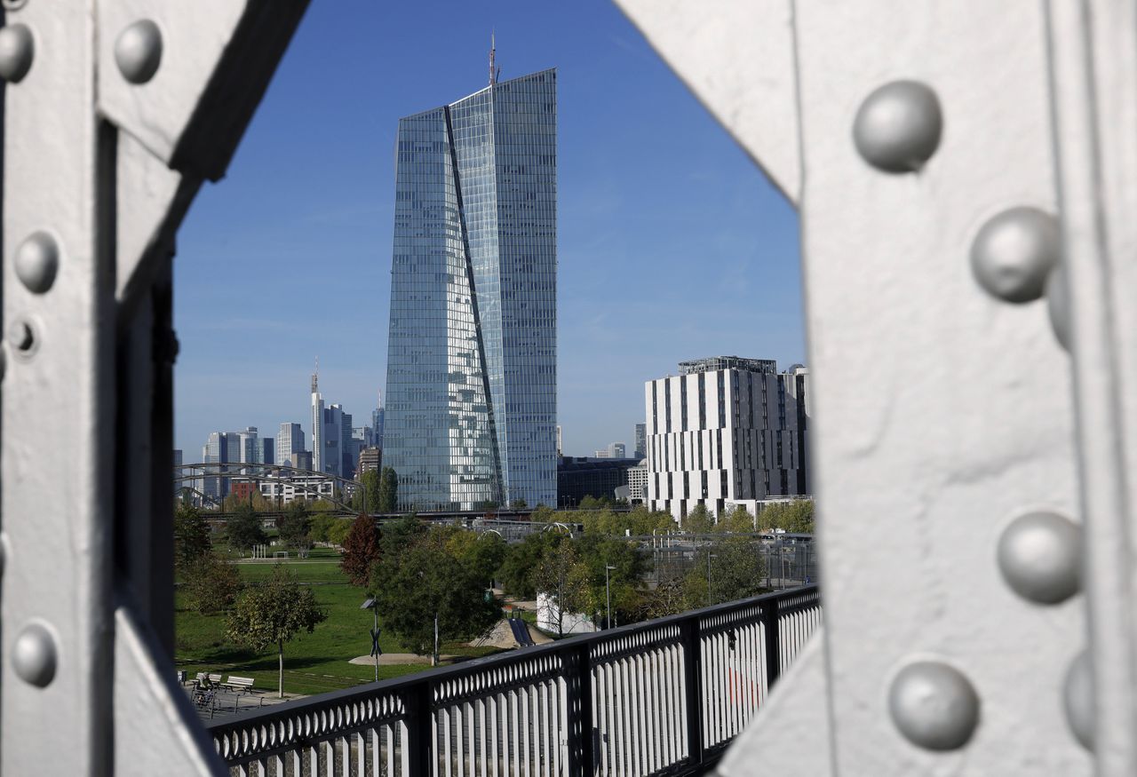 De Europese Centrale Bank in Frankfurt am Main, waar het bankbestuur donderdagmiddag vergaderde over het rentebesluit.