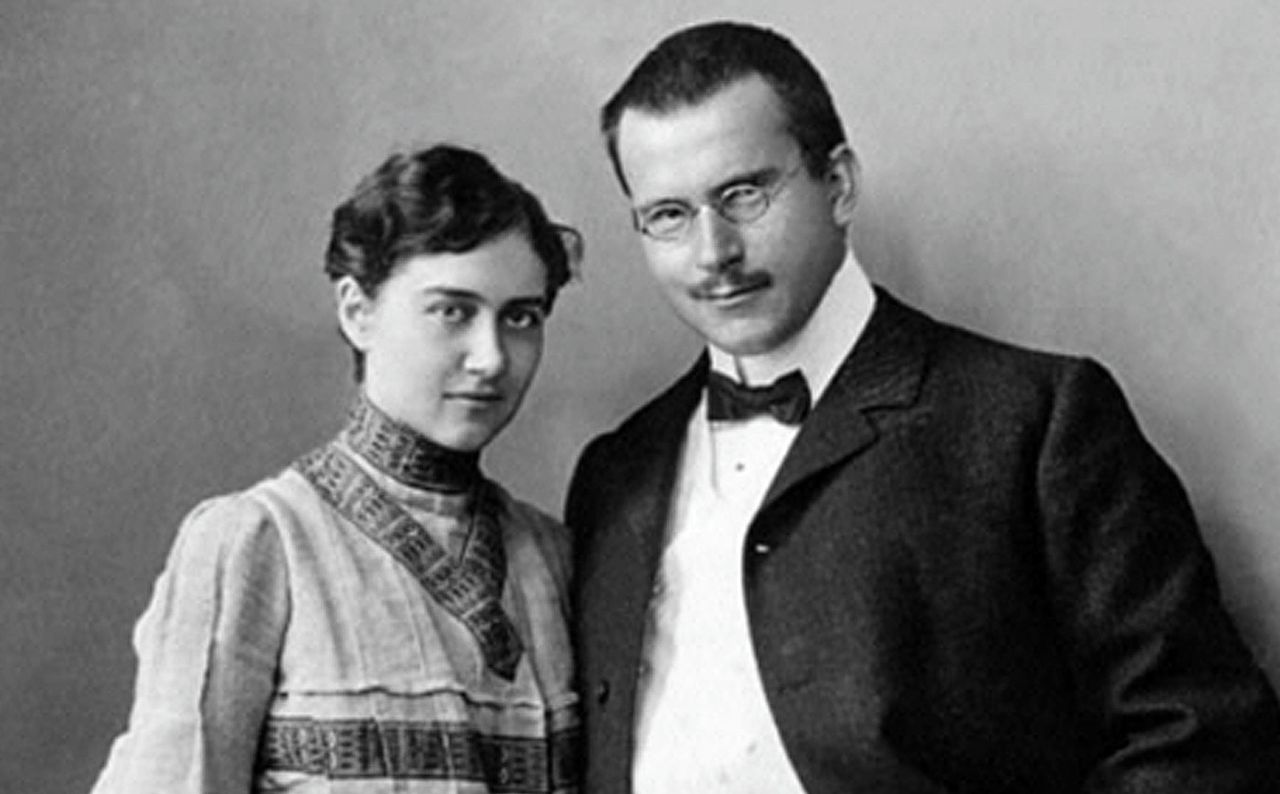 Carl Jung en Emma Jung-Rauschenbach in 1903 in Wenen, kort nadat ze trouwden.