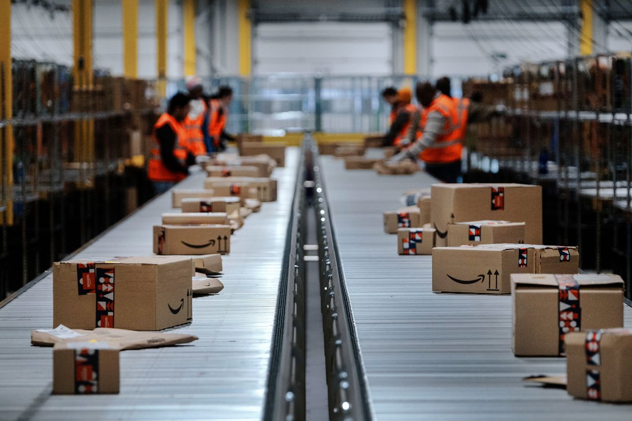 Amazons sorteercentrum in Rozenburg – vlak bij Schiphol – wordt waarschijnlijk niet getroffen door de ontslagen.
