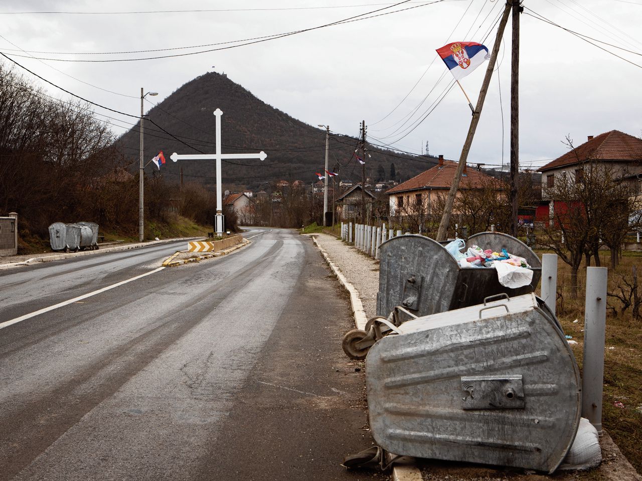 De blokkades bij het plaatsje Rudare, bij Mitrovica, zijn weer even verdwenen.