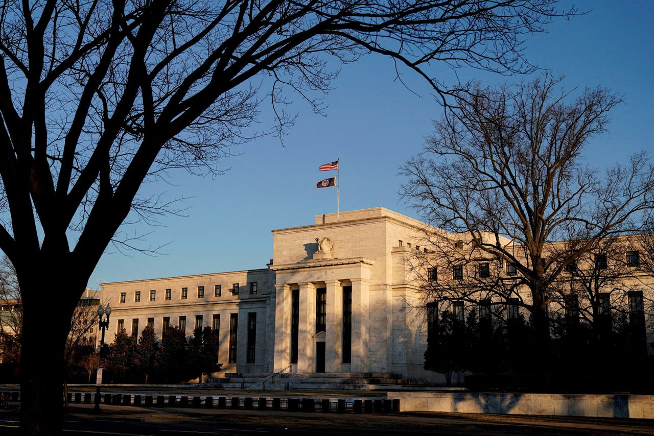 Met de renteverhogingen, sinds maart vorig jaar, probeert de Federal Reserve de inflatie in de Verenigde Staten te drukken.