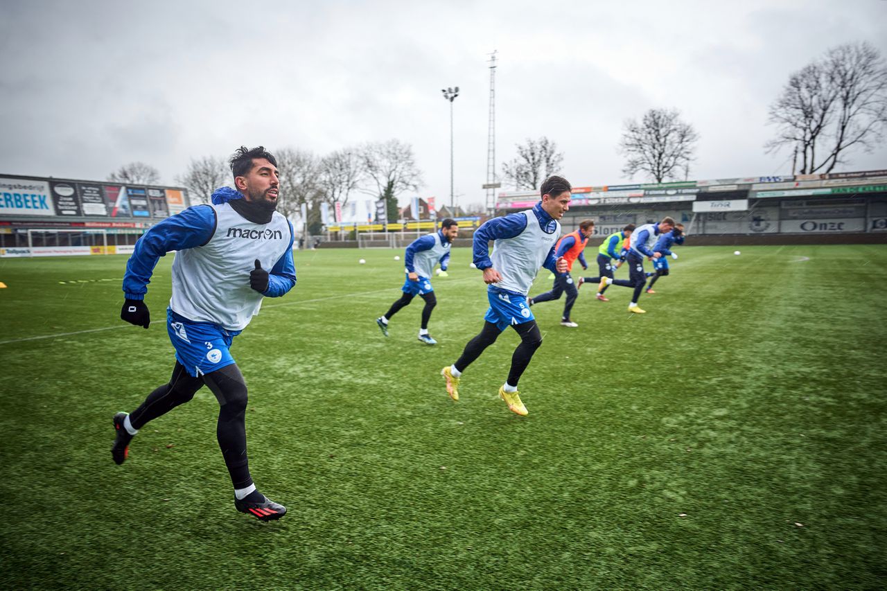 De amateurvoetballers van SV Spakenburg schakelden eerder FC Groningen uit in de beker.