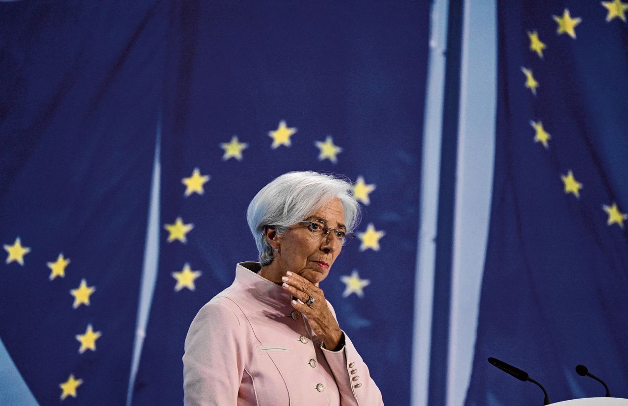 ECB-voorzitter Christine Lagarde tijdens de persconferentie donderdag in Frankfurt, waar ze aankondigde dat de depositorente met 0,25 procentpunt zou stijgen.
