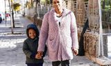 <strong>Mariam Bamba</strong> met haar zoon <strong>Didi</strong> in hun nieuwe woonplaats Vizzini, op Sicilië.