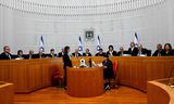 Alle vijftien rechters van <strong>het Israëlische Hooggerechtshof</strong> in Jeruzalem zijn dinsdag voor het eerst in de geschiedenis van het land in gezamenlijke zitting bijeen, om te oordelen over de omstreden juridische hervormingen van premier Benjamin Netanyahu. 