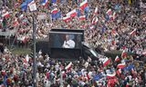 Oppositieleider Donald Tusk sprak op 1 oktober in Warschau een massademonstratie toe.