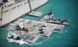 Onderdeel van het zogeheten Joint Logistics Over-the-Shore-systeem waarmee de Amerikaanse strijdkrachten tijdelijke havens kunnen aanleggen. Hier in actie tijdens een gezamenlijke militaire oefening met Australië, in 2023. 