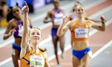 Femke Bol is wereldkampioen op de 400 meter indoor, achter haar loopt Lieke Klaver naar zilver.
